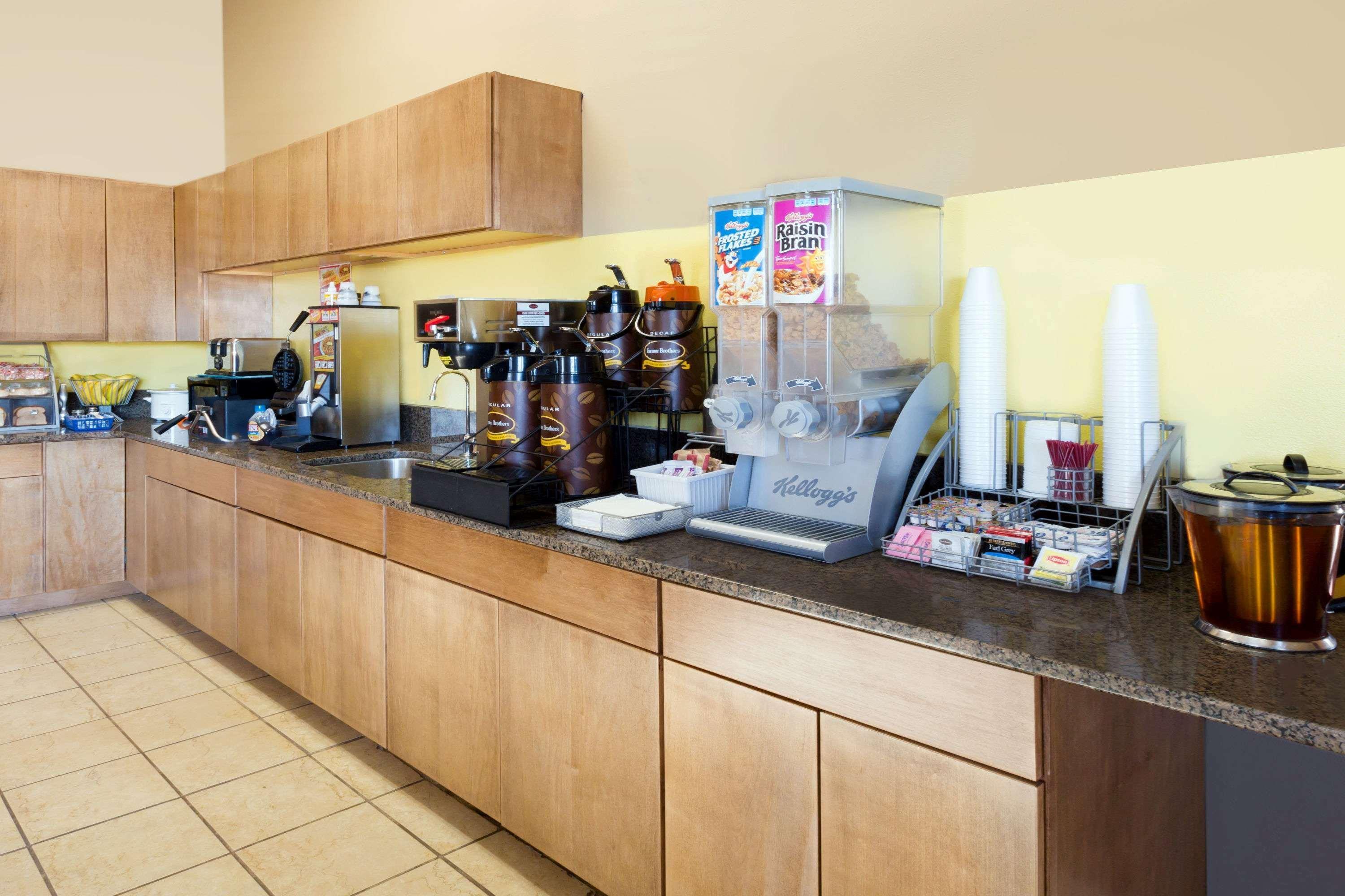 Motel Super 8 By Wyndham Carroll Exteriér fotografie
